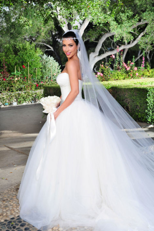 top 8 de los vestidos de novia más costosos de las celebridades (+